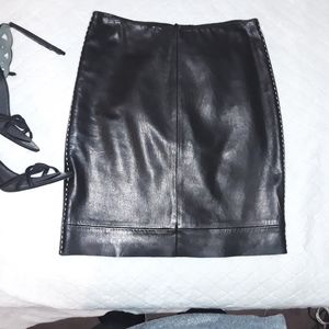 Banana Republic 100% leather skirt